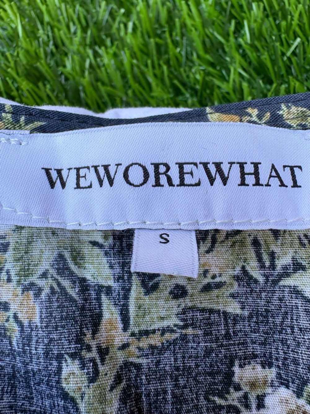 WEWOREWHAT COLLAR PUFF SLEEVE VICTORIAN FLORAL TOP Size Small - Picture 4 of 9
